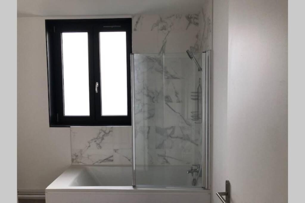 Duplex Agreable Et Spacieux 3 Chb Dont 1 Communicante Vendeville Bagian luar foto