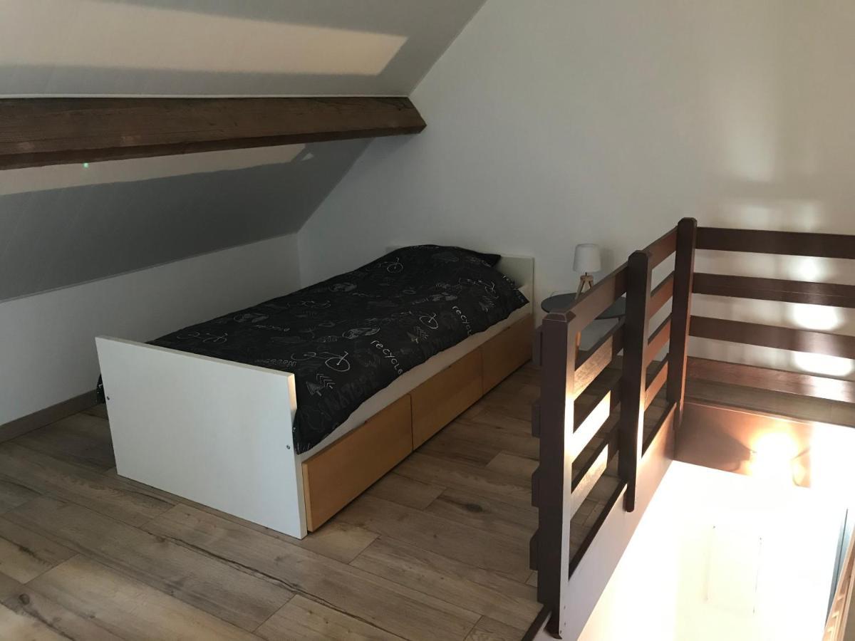 Duplex Agreable Et Spacieux 3 Chb Dont 1 Communicante Vendeville Bagian luar foto