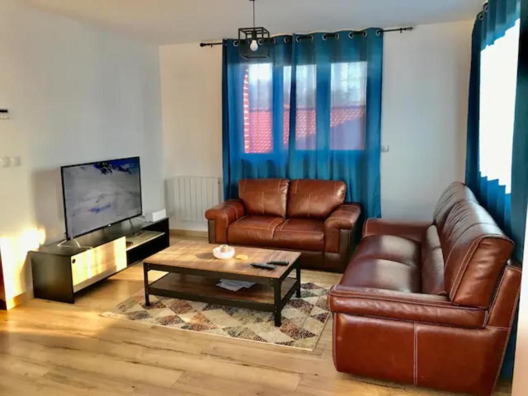 Duplex Agreable Et Spacieux 3 Chb Dont 1 Communicante Vendeville Bagian luar foto